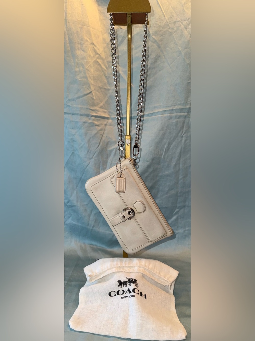 Coach Cream Wristlet Clutch With Dyst Bag - Picture 2 of 11